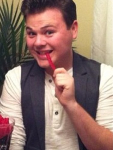 DomBarnesArmy's profile picture. First and Official Twitter Army for @DominicMBarnes. L.A. Actor and Sassy Warbler Trent on Glee :D! Dominic followed us 12/20/11 :')