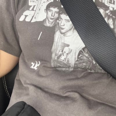 FISIPUI2026's profile picture. headernya adnan biar masuk krim aamiin