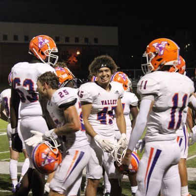 barnettlandon10's profile picture. OLB/TE | 6'3 210 | B: 240 S: 470 C: 260 | 4 years of eligibility | 40: 4.66 | Phone: 816-394-4537 | Email: lbarnett755@gmail.com | TRANSFER