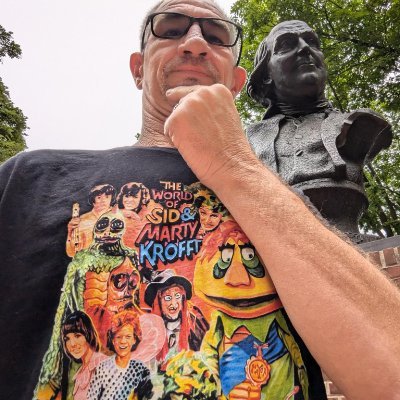 Christian independent constitutional conservative, loving husband, proud father, so-so progressive rock drummer, off-road unicycle rider & enthusiast.