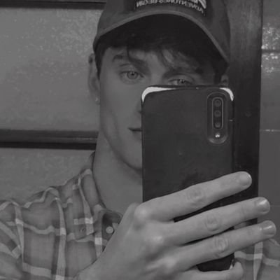 LucioSchmoll's profile picture. ⚡🤙🏽