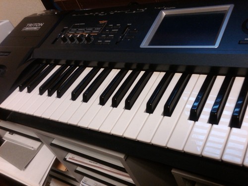 wesleywat's profile picture. Starving musician who is making ends meet by waiting on (tax) tables while waiting for the big break!