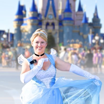 ✝️Christian 💍Wife 🐾Dog Mom 🏥Nurse ✈️Travel agent 🏰Disney Addict
