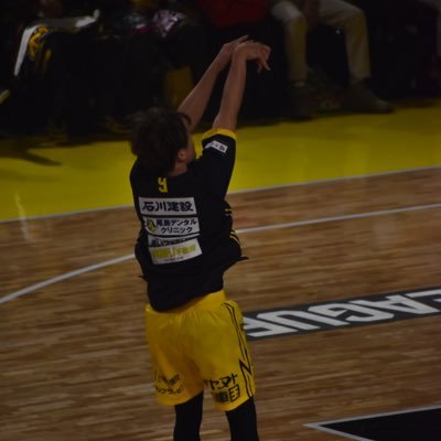 yu_gcs_bsk's profile picture. 群馬クレイサンダーズ箱推しです。 推しの辻選手が群馬に来て興奮しっぱなしのシーズンを過ごしております。まさかゆうままで移籍してくるとは。。。Bリーグは大好きですがsns等でのブースター同士の争いは好みませんので基本参加しません。無言フォロー失礼します。無言フォロー大歓迎です！