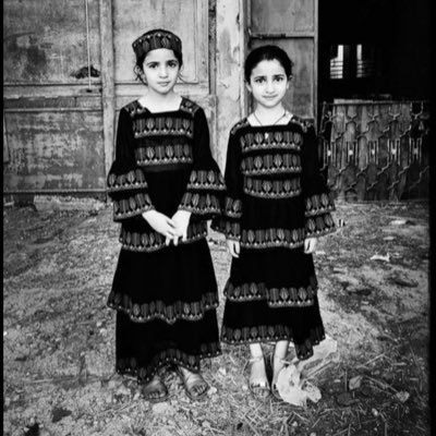 CasperLio's profile picture. In een wereld vol geweld, wreedheid, hebzucht, machtswellust en stompzinnigheid gaan we het met liefde, zachtmoedigheid en barmhartigheid alleen niet redden.