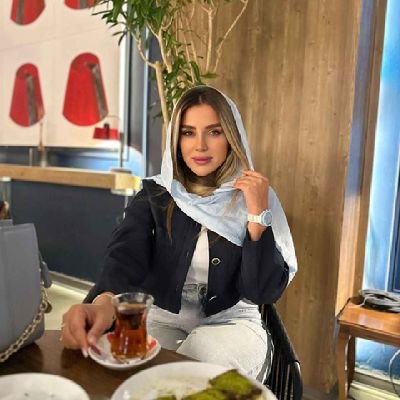 Maryam
شاغل در ایرانسل
دارای مقام 4 برنامه نویسی و سیستمی داخلی و کشوری
🙄Vali Singel