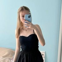 Flora🥰 (@flora_graphics2) 's Twitter Profile