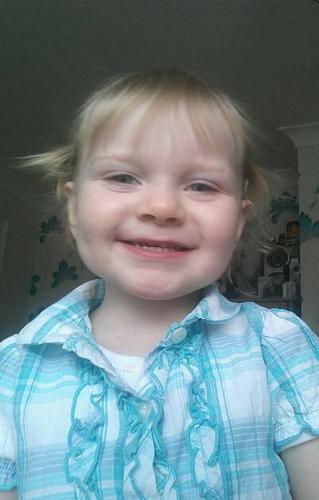 34 Year old mother to beautiful 8 year old daughter Jasmine xxx Engaged to my lovely Jason. Assistant Cook in an Infant school.