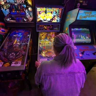 JessBandit's profile picture. A Wandering Weirdo Who Loves Oddities 🛸 And Tourist Adventures🦕