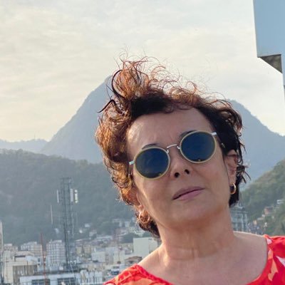 Jornalista. Nas horas vagas, dou plantão na rádio corredor