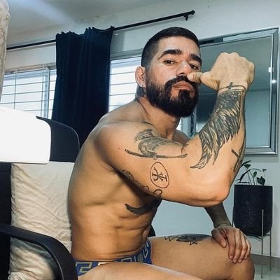 MichelMont4961's profile picture. Gays 🌈