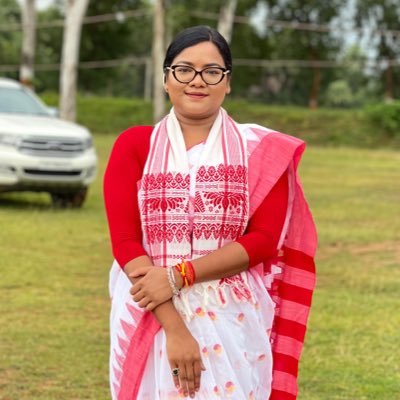 Official Twitter Account of Jayshree Soren. Chairperson of Durga Soren Sena (DSS) झारखंड को बेहतर बनाने का संकल्प।शिबु सोरेन अमर रहे🙏🏻दुर्गा सोरेन अमर रहे🙏🏻