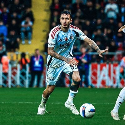 professional football player Emirhan Topçu Twitter sayfası parrody Account @Emirhan53topcuu @besiktas