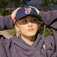 02 (@markclty) 's Twitter Profile