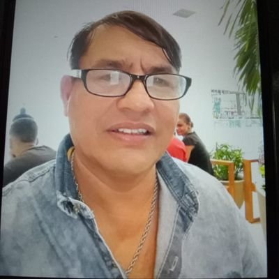 Eu sou asim maduro responsável trabalhado sincero..gosto das coisas simpres e verdadeira..adoro plaia cinema e viaja conhecer lugares e pessoas..