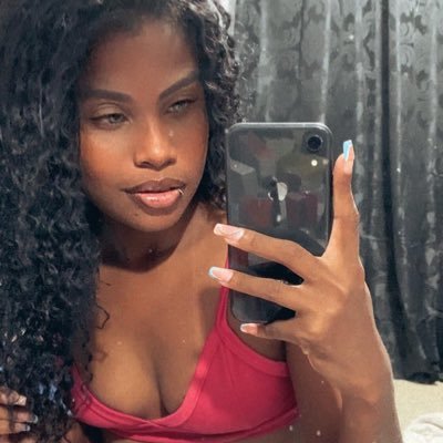 Isabelly,Isaque,Ryan minha vida todinha💙❤️ Vó&vô meus 👼 mas lindo Pai meu herói 💙 Sagitário ♐️,25aninhos ❤️ Filha da dona da água doces 💙