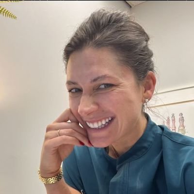 I'm an orthopedic surgeon Doctor working with the UN, lover of Nature🌍🌄, a proud mom