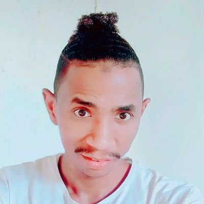 ‏الأسم متوكل عبدالنبي من السودان ولاية٠القضارف 
ويحب فعل الخير