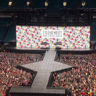 cmjteach's profile picture. ❤️