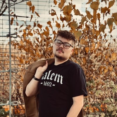 EastonHamel's profile picture. 🏳️‍🌈 | CMU Grad 🔥 | MBA ‘22 👨🏼‍🎓#BlackLivesMatter #LoveIsLove 👨‍❤️‍👨 ❤️ ☮️Thoughts & opinions are my own☮️