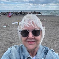 @yogawithmissvickie (@vickiefagan) 's Twitter Profile