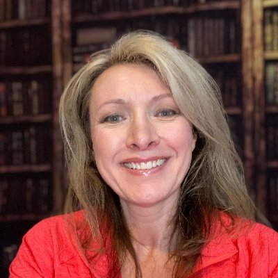 themirandahu's profile picture. Dr. Miranda  aka The Anti-Influencer, educating women on living their best lives and advocating for their health