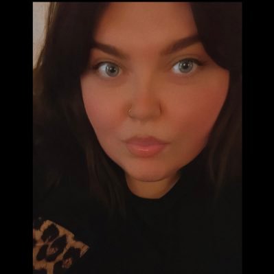 Katelw94's profile picture. Just a fat bastard with a terrible accent