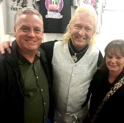 PaulCWoolnough's profile picture. Love music from 1960s-90s,    
speaks two languages, English and Suffolk but not necessarily in that order.

Child of the 70s/80s and I don't mind cats 🐱