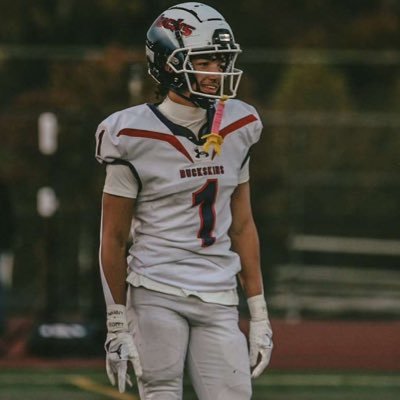 class of 2025|Athlete |6’0||PA|40yd dash : 4.40| JaydenJohnson632@gmail.com |