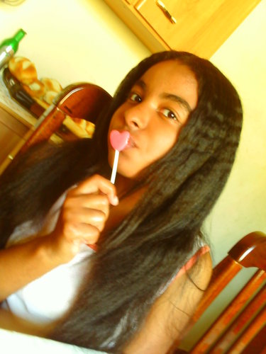 I'm a girl sincere, and love Jesus
If you want to know me better follow me at @Gabyh_Araujo and I will follow back.