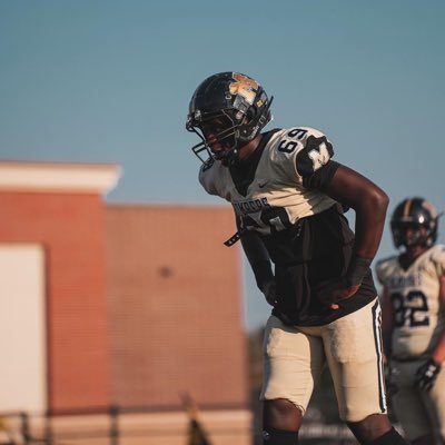 || 2026 DE,LT,TE || GPA 3.5|| 40yd 4.9|| H/W 6’3.5, 210||||NUMBER (405)343-3196|| EMAIL Jacourifletcher@gmail.com||