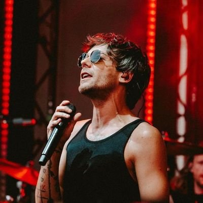 MorphoWen_18's profile picture. Solo louie/ exo-l
🇧🇴