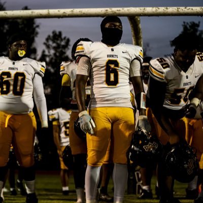 Darren London class ‘ 2025 student athlete Scotlandville magnet high “ATH .” (225) 367-9546 3.0 GPA NCAA ID : 2212736400 ddkeepit1k@gmail.com 6’0ft