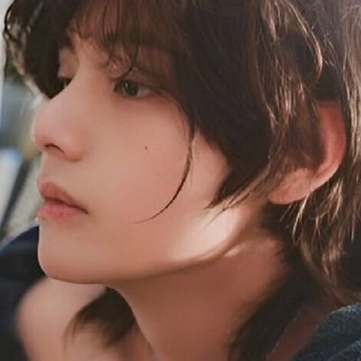 laraa0325's profile picture. ˖𓍢ִ໋✧˚.🐋༘⋆˚ ༘ ೀ⋆｡