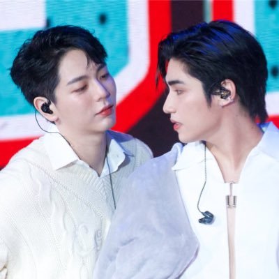 UpPoom1016's profile picture. 