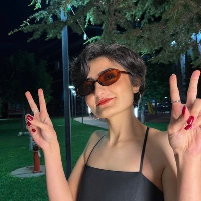 yirmikioniki's profile picture. aman aman nerelere geldik