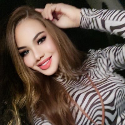 Zarithxcopia's profile picture. 1st acct @sxchopea