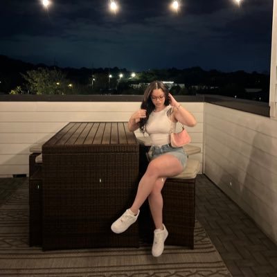 ashantiletiece's profile picture. queen of the dimes ! 🥰