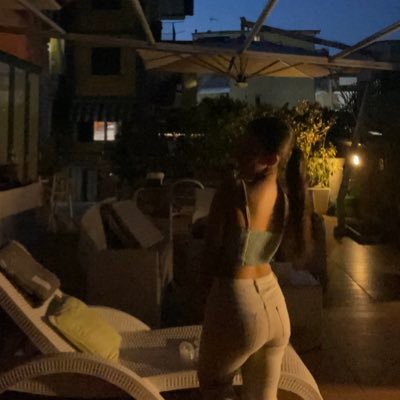 secretmellina's profile picture. staying delulu is the only true solulu