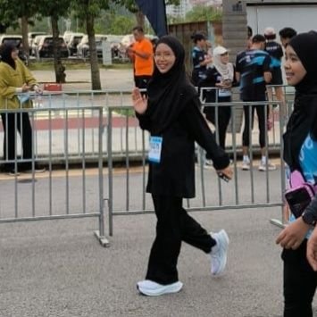 aisyahaffandey's profile picture. I run on weekends because I can't run from the reality on weekdays