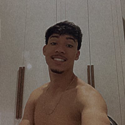 guimoraess11's profile picture. •18y •SM •Eng Elétrica