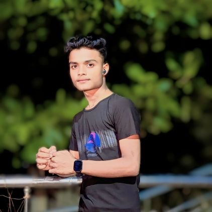 I'm a Rohingya youth with the dream of bringing peace to the entire community and making the world a better place.