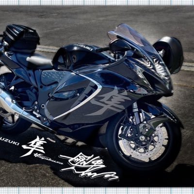 楽しく走りたいバイク乗りです気の合う仲間とよろしくやってます✌️ ツーリングやドライブ、映画鑑賞(主に洋画)が趣味です
