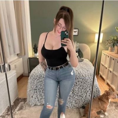 emilymarti72989's profile picture. 