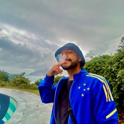 rabiscoshow's profile picture. fumo, bebo e jogo no bicho.