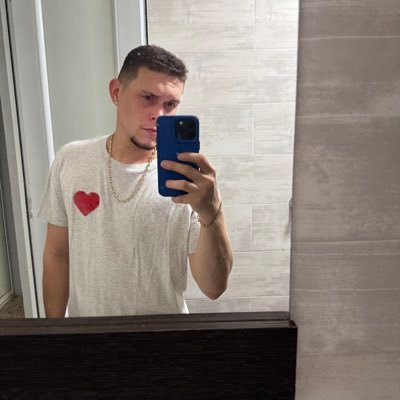 gilbert09796561's profile picture. 