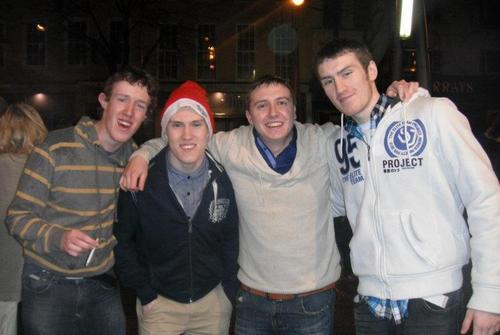 darrenm527's profile picture. Try and play a bit of football and have been known to tell people I love them quite frequently #ILoveInsertNameHere