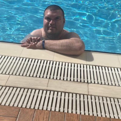 data administrator @kisharonlangdon Charity trainee coach and kitman @RaynersLaneFC