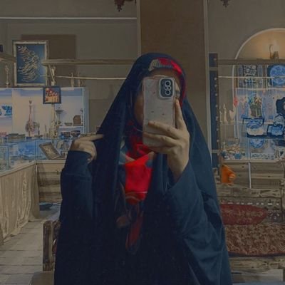 دهه هشتادی، عاشق کلمات و شعر، در جستجوی زیباییهای ادبیات. هر بیت، دنیایی نو! ✍️✨