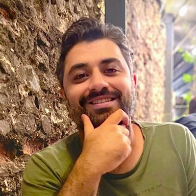 cemknn's profile picture. şiirsevici, kedi bağımlısı, Sr. iOS Dev.